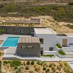 Anelya Villa Paro