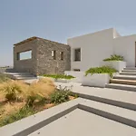 Villa Anelya Paro