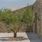Villa Anelya Paro