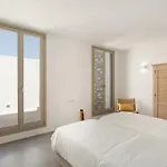 Anelya Villa Paro