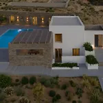 Anelya Villa Paro