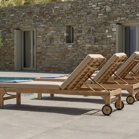 Anelya * Parikia (Paros)