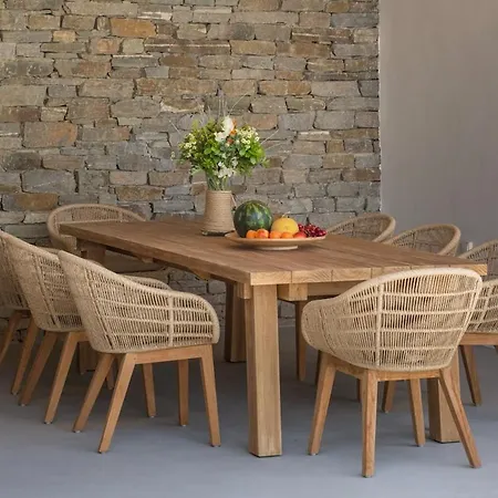 Anelya Parikia (Paros)