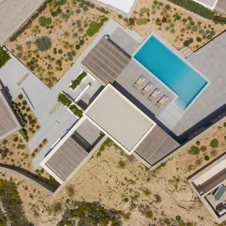 Anelya Parikia (Paros)