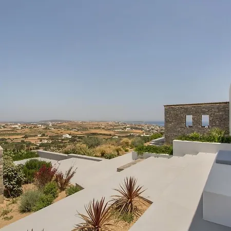 Anelya Parikia (Paros)